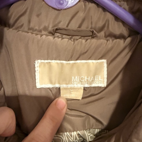 Michael Kors Tan Quilted Women's Puffer Jacket - Picture 3 of 13